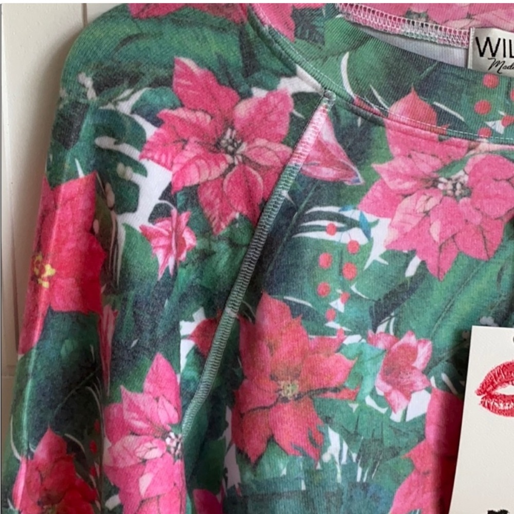 NWT WILDFOX Island Holiday Poinsettia Sommers Christmas Pullover Sweatshirt S - Picture 5 of 7